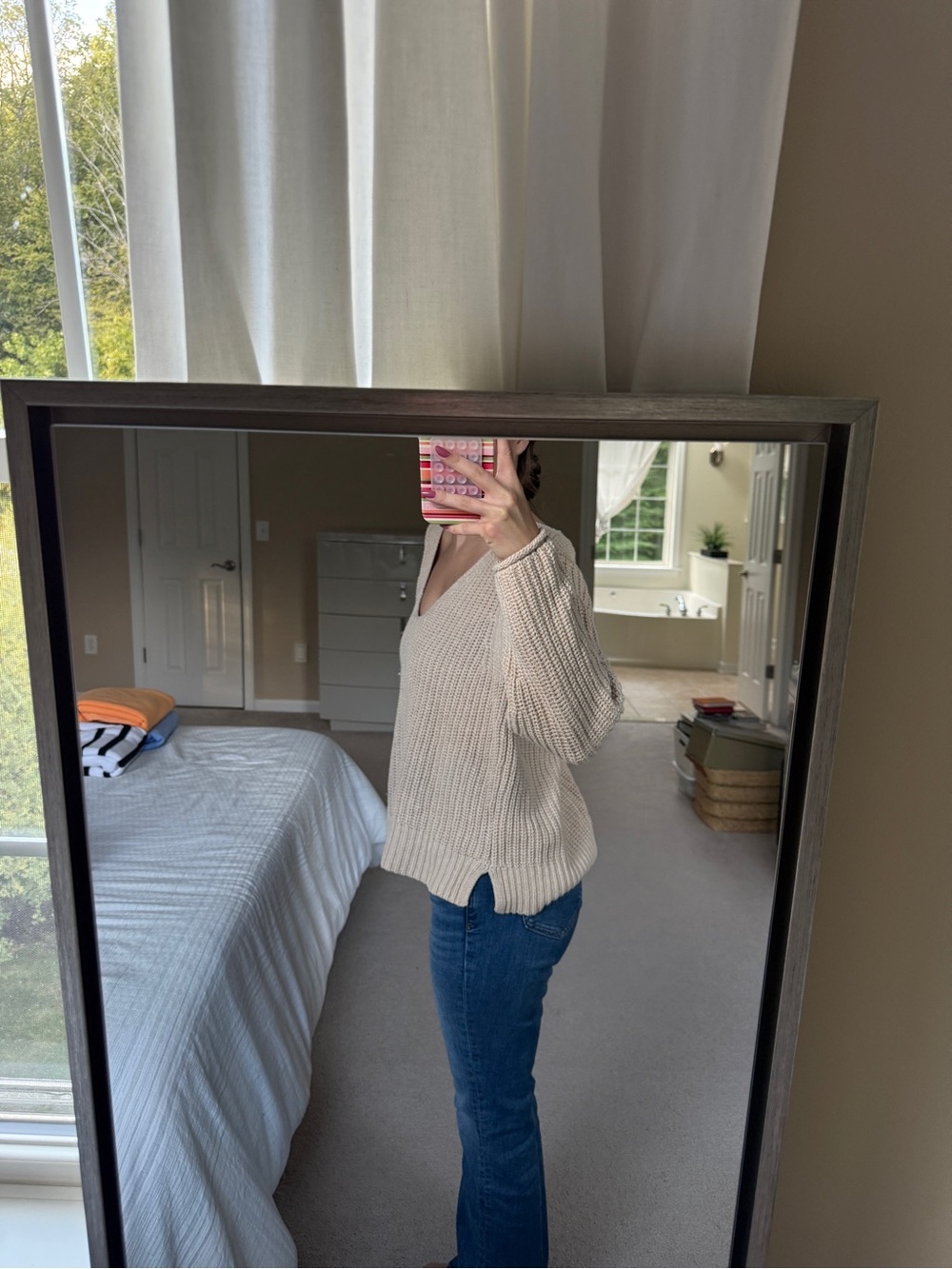 Universal Thread Beige V-Neck Ribbed Knit Sweater - Picture 5 of 5